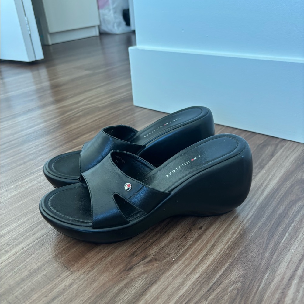 Tommy Hilfiger Women's Black Leather Mules